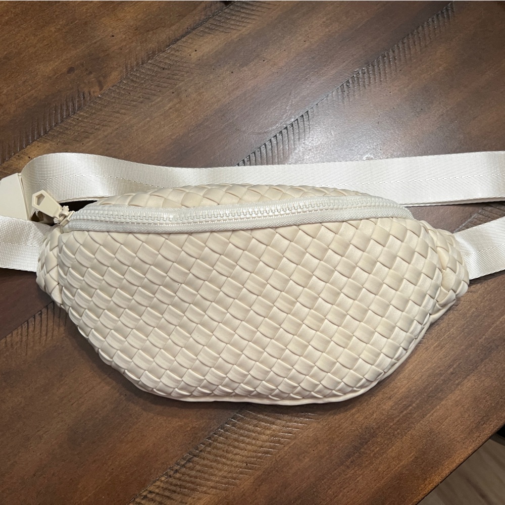 Sol & Selene Aim High Belt Bag